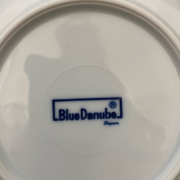 Vintage Blue Danube Blue Onion 9" Round Large Serving Bowl Made in Japan - Picture 5 of 5